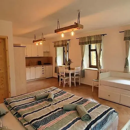 Kamenny Vrch Adrspach Landhaus *